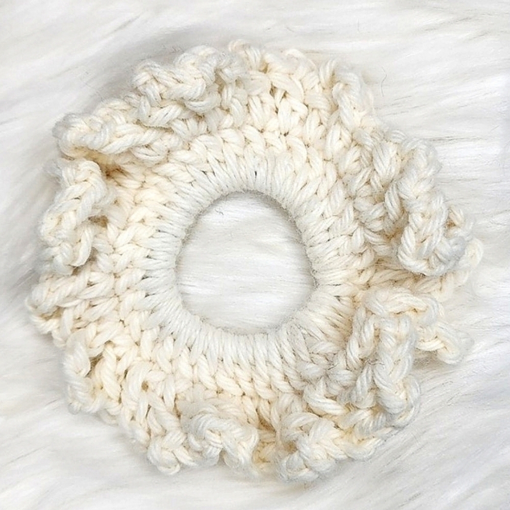Handmade Textured Crocheted Scrunchies Ponytail Holder Hair Tie Set Of 3 - New - Picture 3 of 5